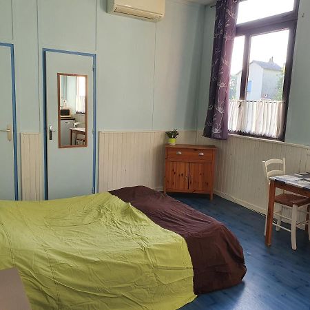 Camping Des 2 Rives- Chambres Etang-sur-Arroux Luaran gambar