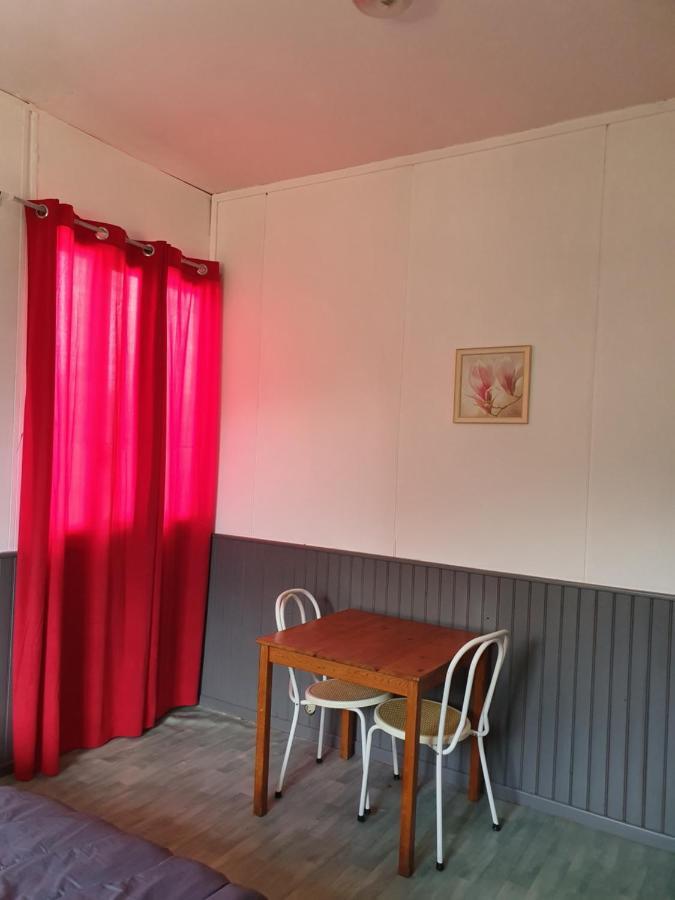 Camping Des 2 Rives- Chambres Etang-sur-Arroux Luaran gambar