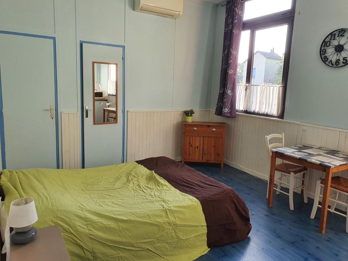 Camping Des 2 Rives- Chambres Etang-sur-Arroux Luaran gambar